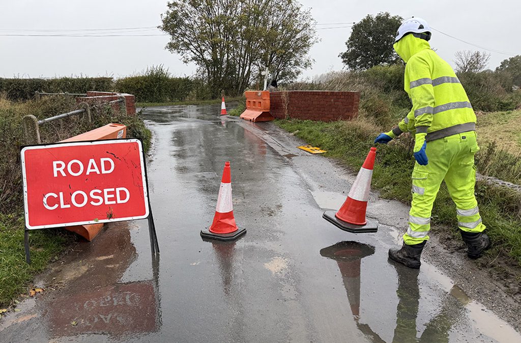 PICTURE GALLERY: Warning after drivers taking risks over dangerous bridge 